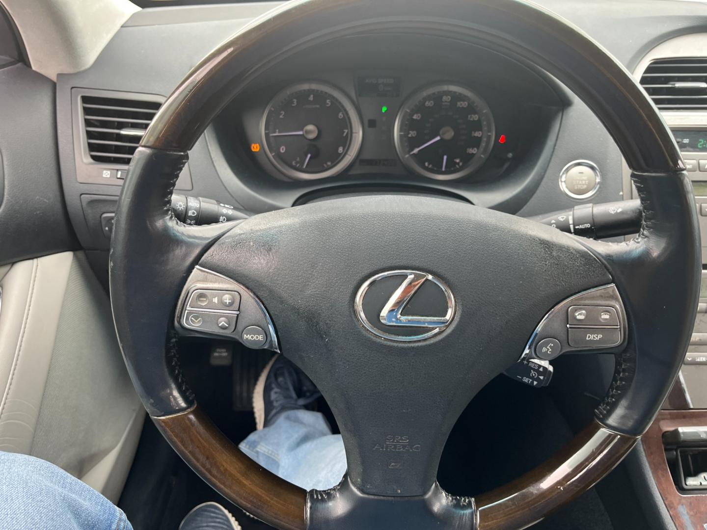 2011 blue /TAN Lexus ES 350 Sedan (JTHBK1EG5B2) with an 3.5L V6 DOHC 24V engine, 6-Speed Automatic transmission, located at 14700 Tomball Parkway 249, Houston, TX, 77086, (281) 444-2200, 29.928619, -95.504074 - Photo#15